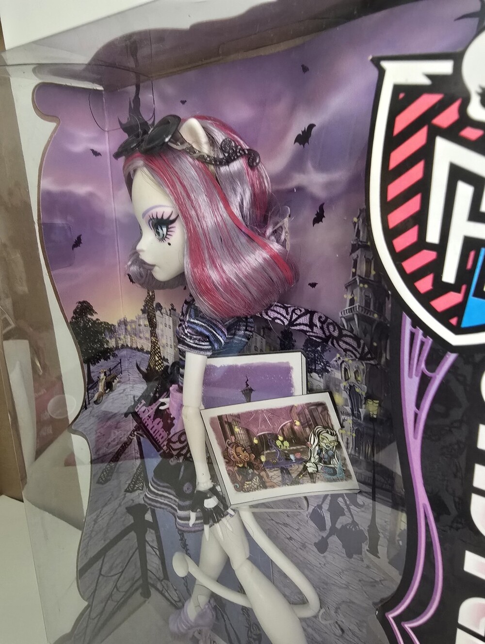 Monster High Catrine DeMew Doll (in high demand) - Picture 3 of 11